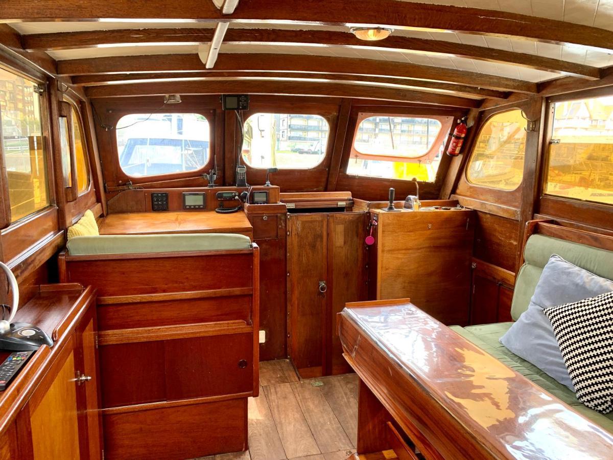 Port Deauville Yacht Vintage Екстериор снимка
